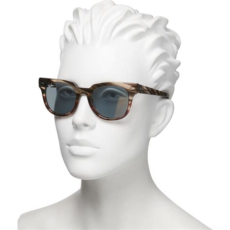 ray ban fabriek italië